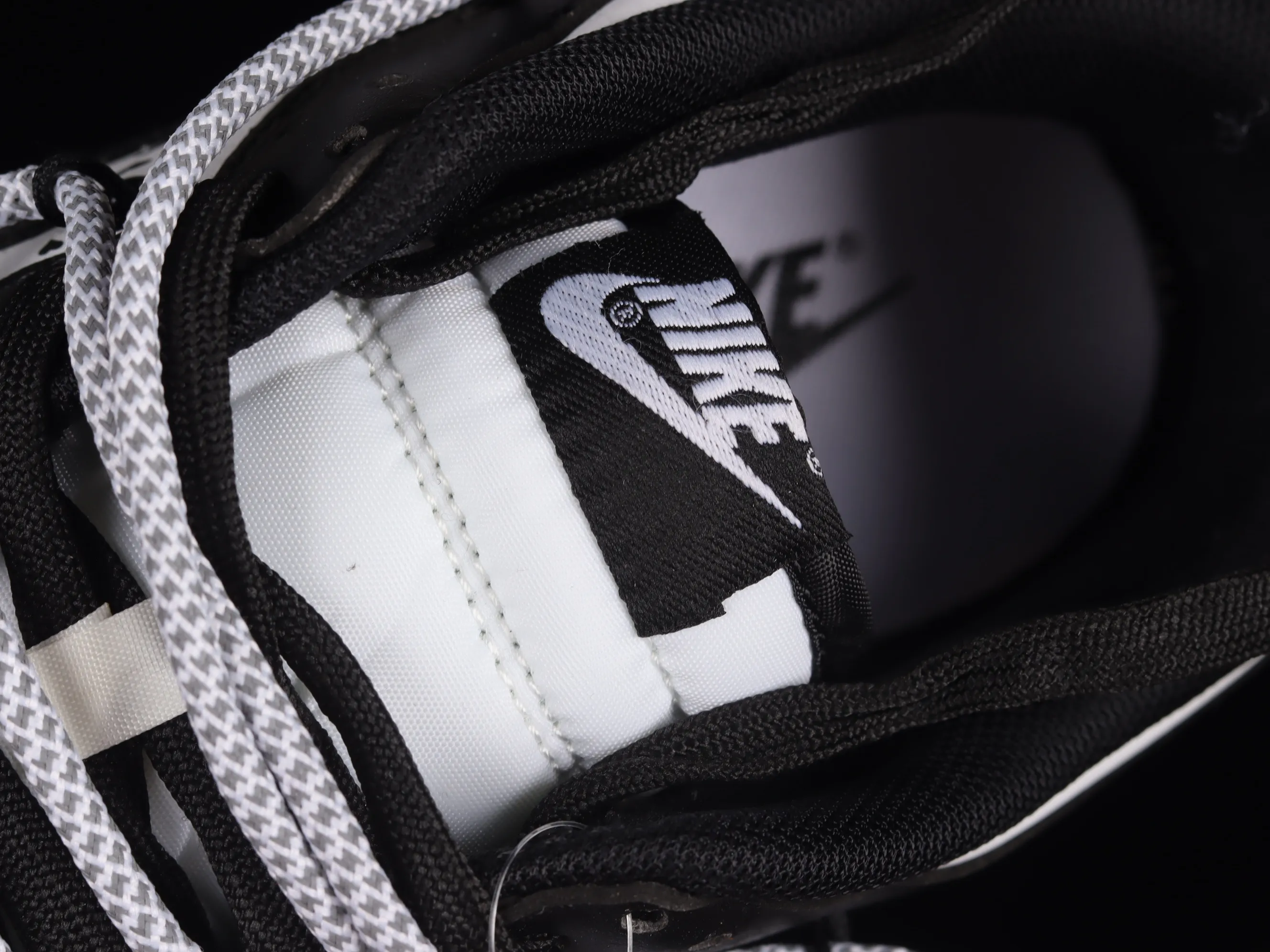 All Categories Nk SB Dunk Series Nk SB Dunk Low Low-top Sneakers Nk Dunk Low Black and White Red Panda Valentine's Day Customized Deconstructed Strap Casual Sneakers DD1503-106